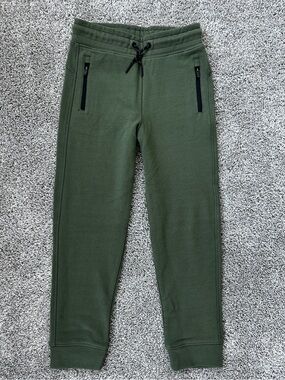 Boy Green Jogger Sweatpants in size 8